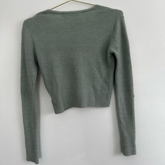 Astr the Label Revolve Jade Green 3D floral Knit Cropped Sweater Size Wool Blend - Picture 5 of 9